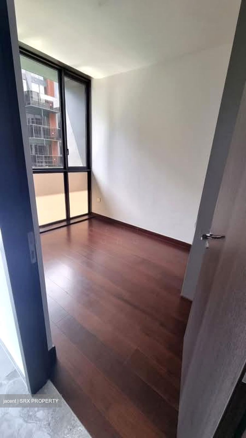 The Commodore (D27), Condominium #595256401